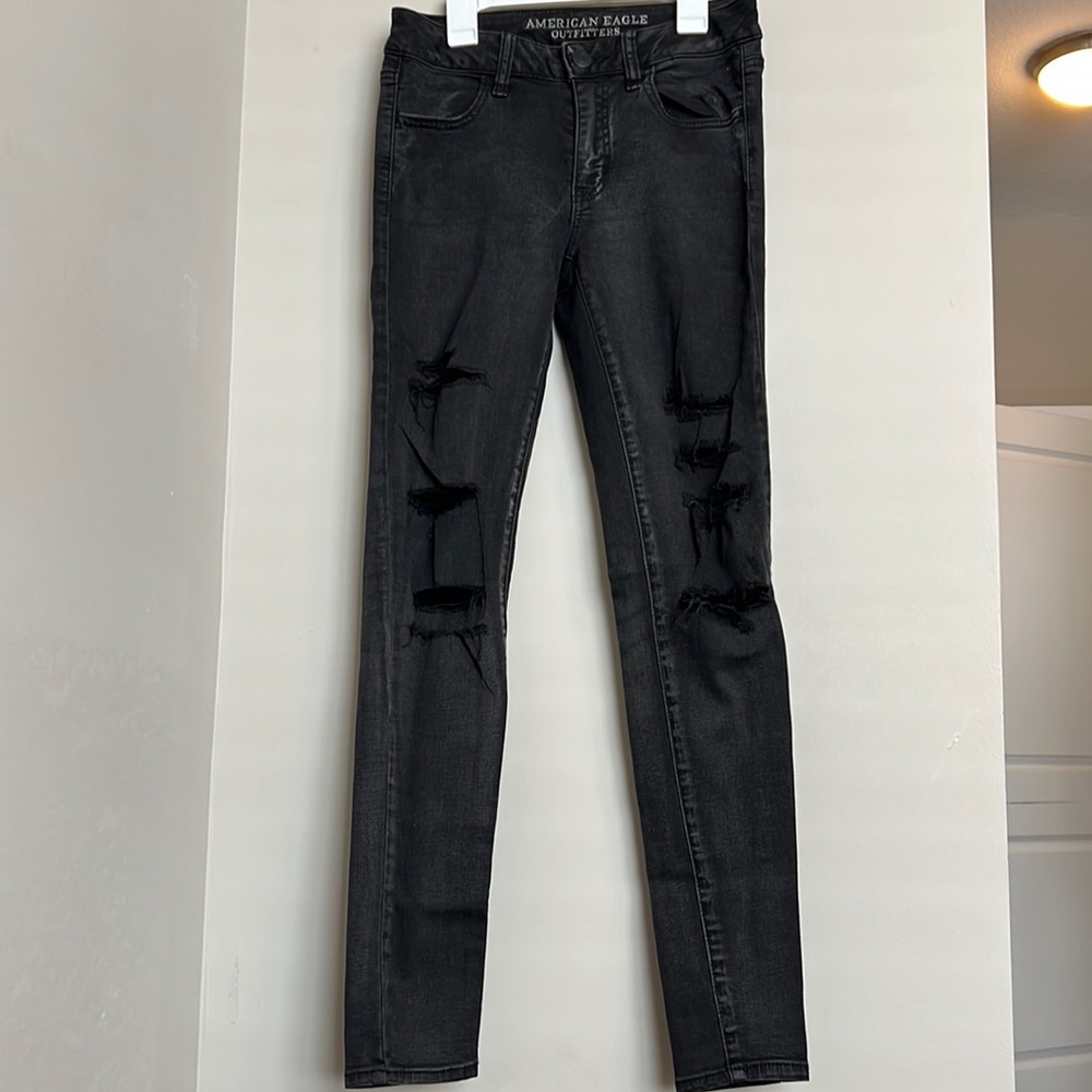 American eagle skinny ripped jeans size 4